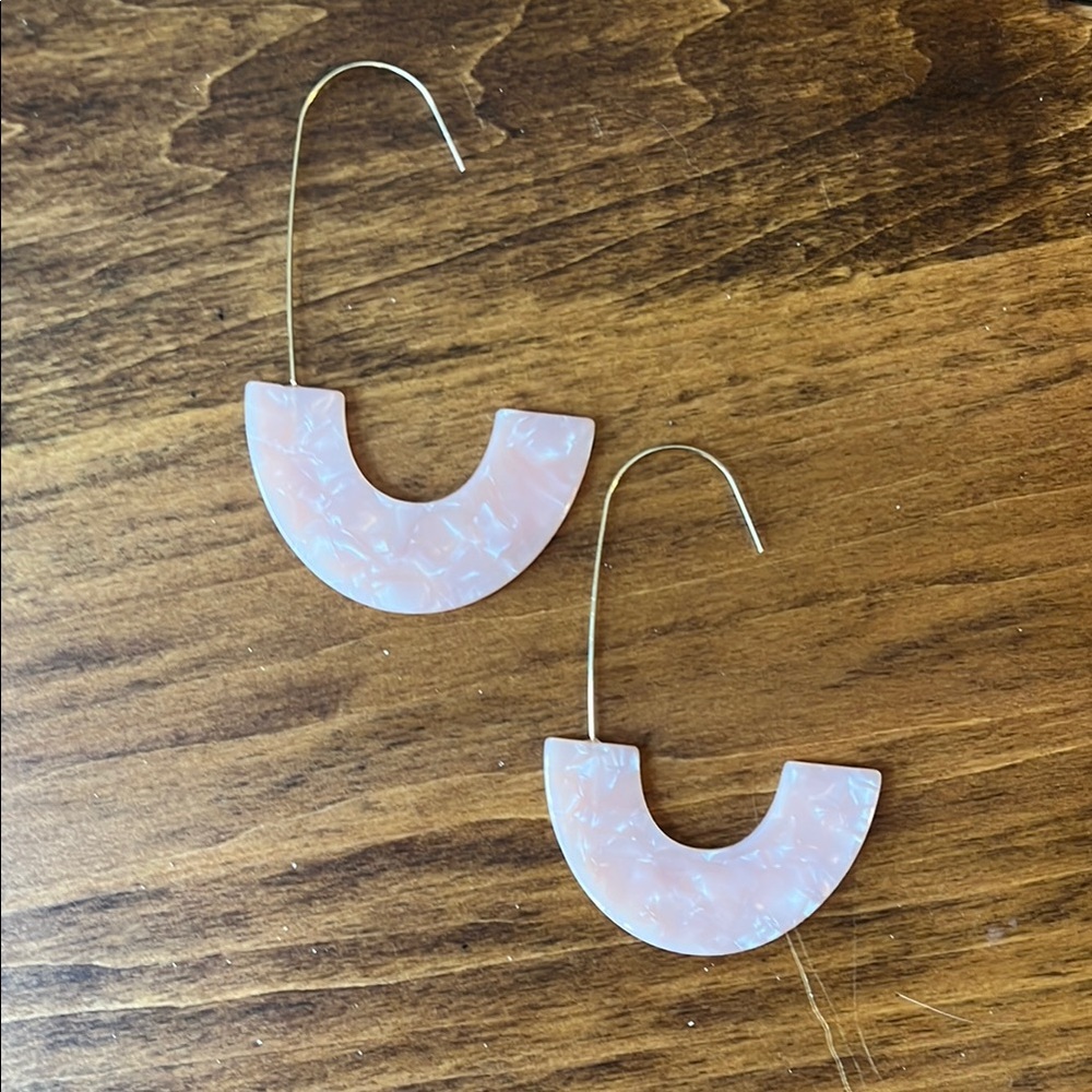 Pink Marbled U-Shaped Earrings